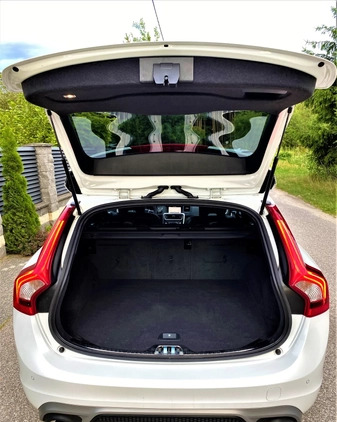Volvo V60 cena 103300 przebieg: 67450, rok produkcji 2017 z Nowogród Bobrzański małe 781